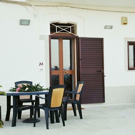 Апартаменты Casa Sullo Scoglio Вилланова-ди-Остуни Экстерьер фото
