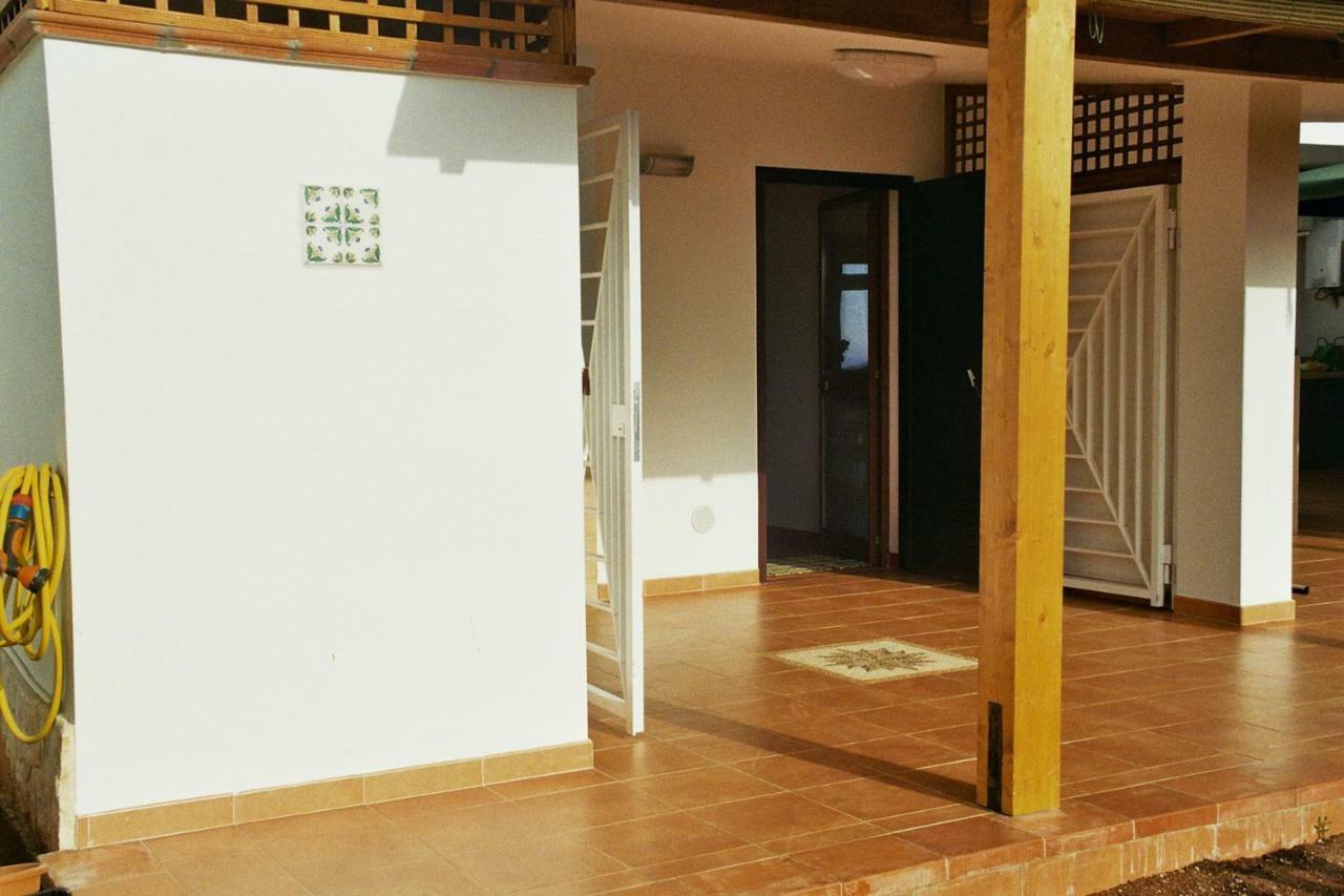 Апартаменты Casa Sullo Scoglio Вилланова-ди-Остуни Экстерьер фото